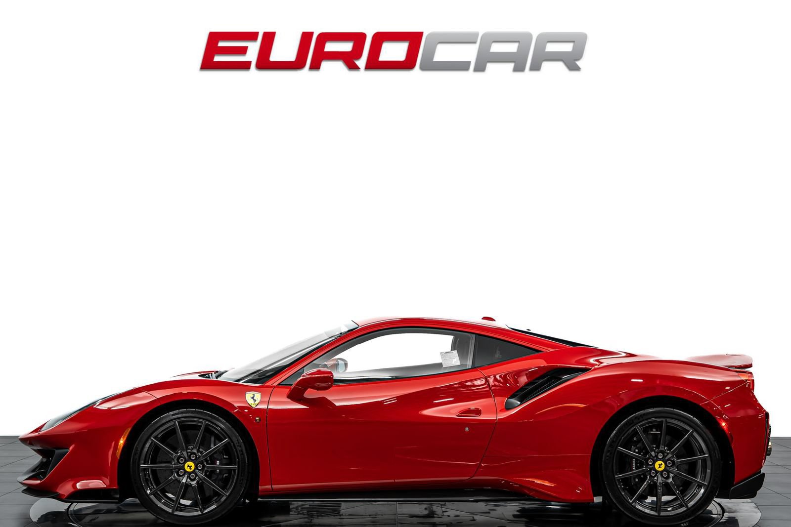 Used 2019 Ferrari 488 Pista Coupe RWD image 2