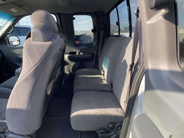 Used 2002 Ford F150 XLT image 9