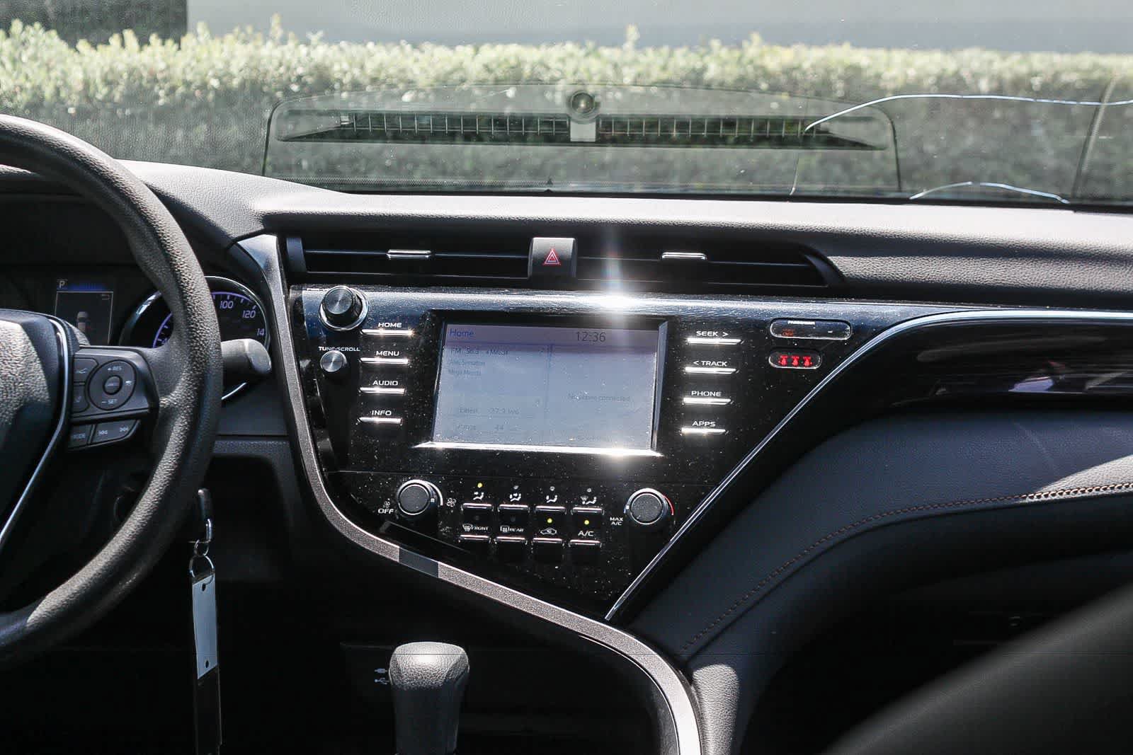 Used 2018 Toyota Camry LE FWD image 17