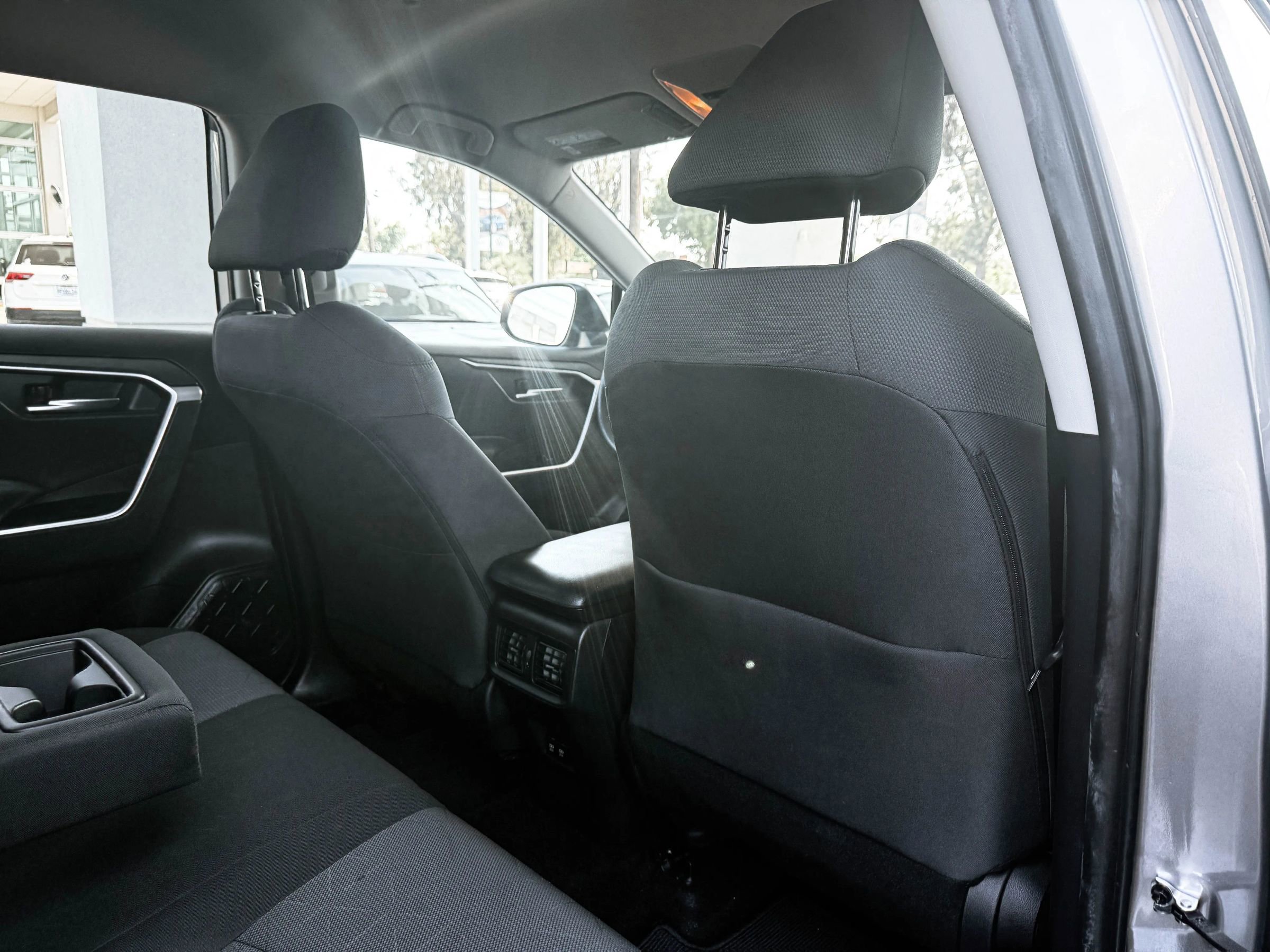 Used 2020 Toyota RAV4 XLE image 26