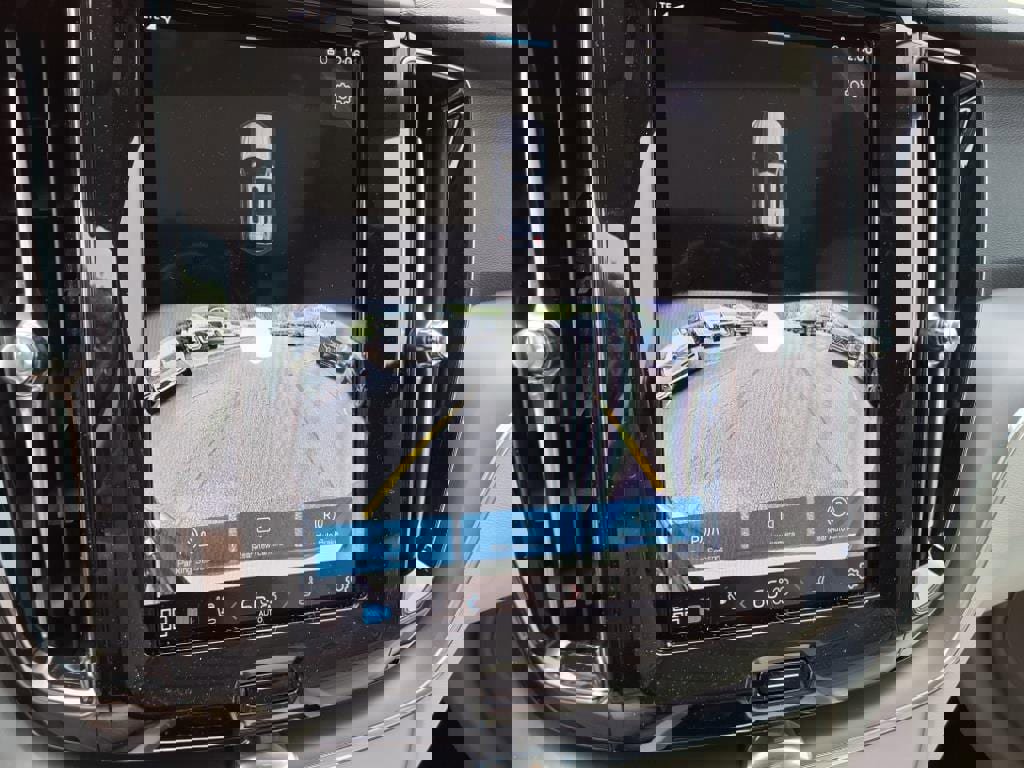 New 2025 Volvo XC60 T8 Core w/ Protection Package Premier image 20