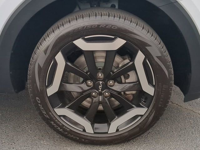 Used 2023 Kia Telluride S image 10
