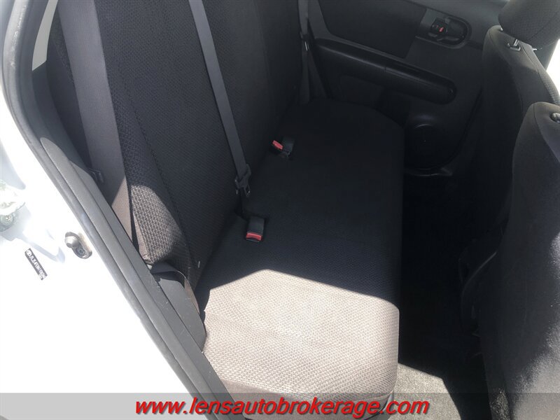 Used 2010 Scion xB FWD image 18