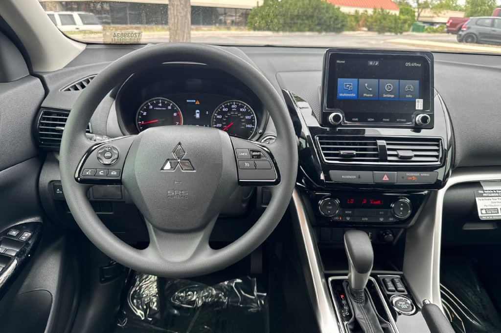 New 2026 Mitsubishi Eclipse Cross LE AWD/4WD image 15