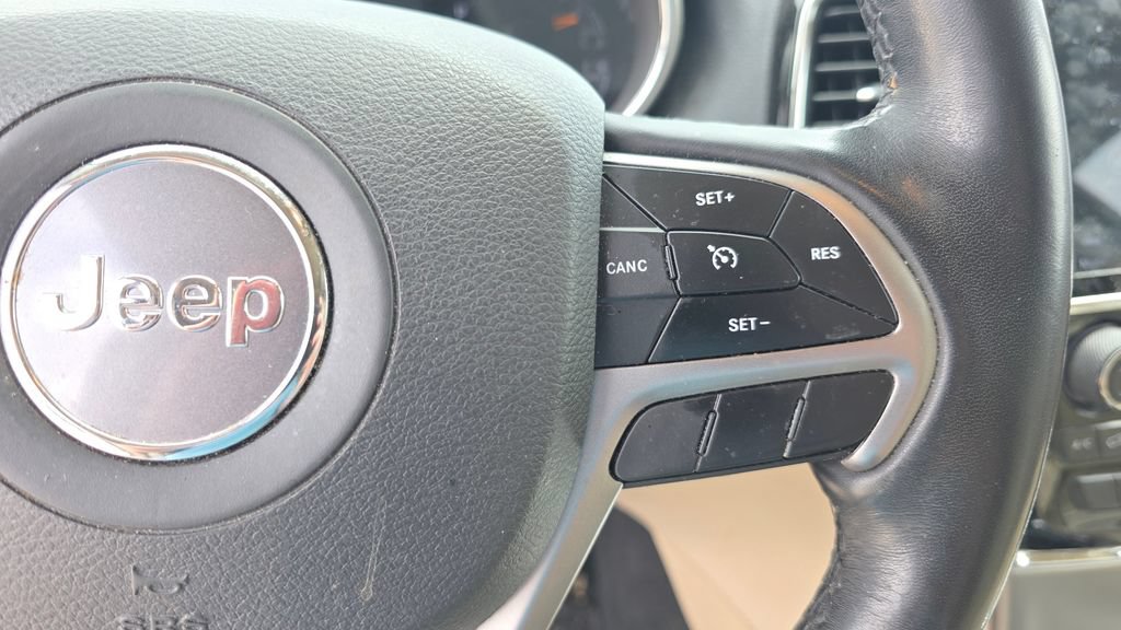 Used 2019 Jeep Grand Cherokee Limited AWD/4WD image 15