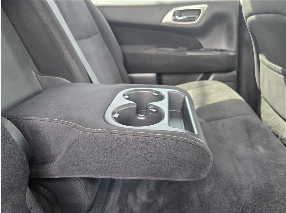 Used 2015 Nissan Pathfinder SV AWD/4WD image 29