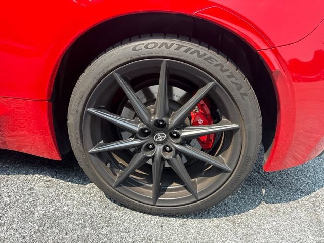Used 2025 Toyota GR86 Premium w/ Performance Package RWD image 10