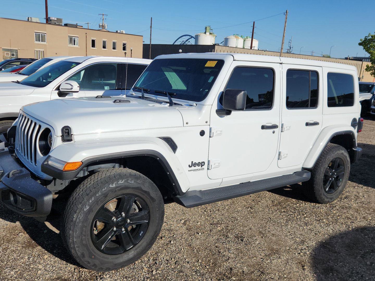 Used 2021 Jeep Wrangler Unlimited Sahara AWD/4WD image 8