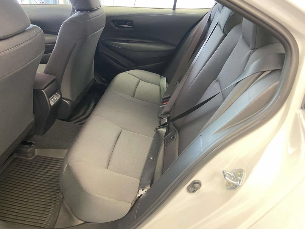 Used 2026 Toyota Corolla LE FWD image 15