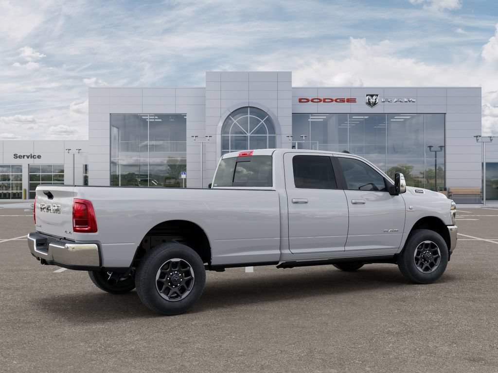 New 2025 RAM 3500 Laramie AWD/4WD image 4