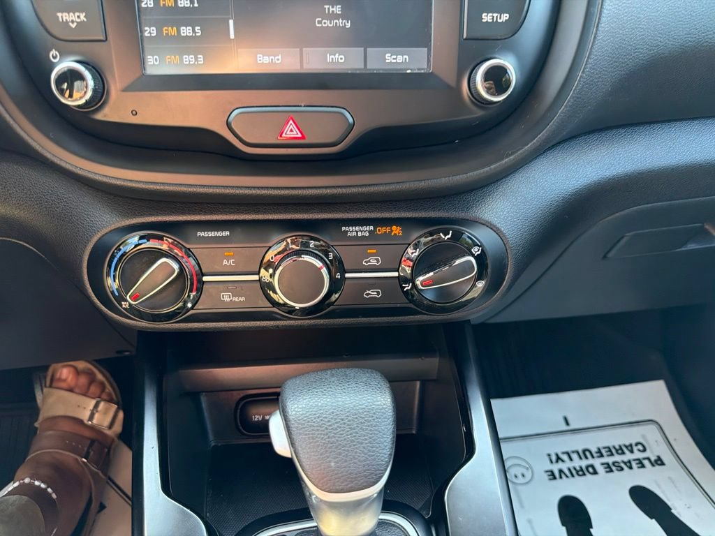 Used 2020 Kia Soul LX FWD image 23