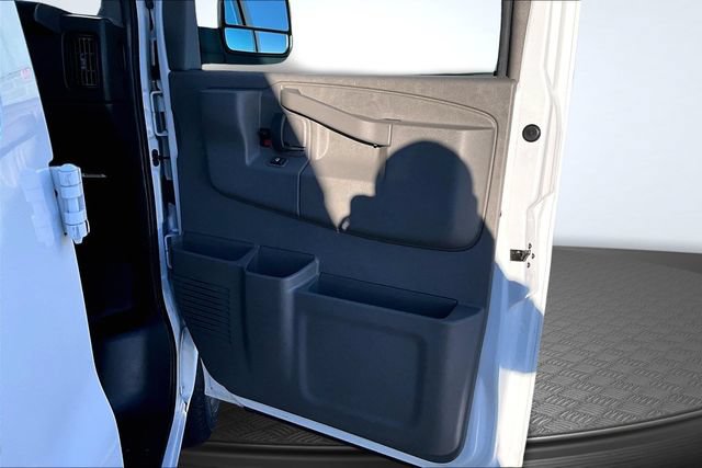 Used 2023 GMC Savana 3500 w/ Driver Convenience Package RWD image 27