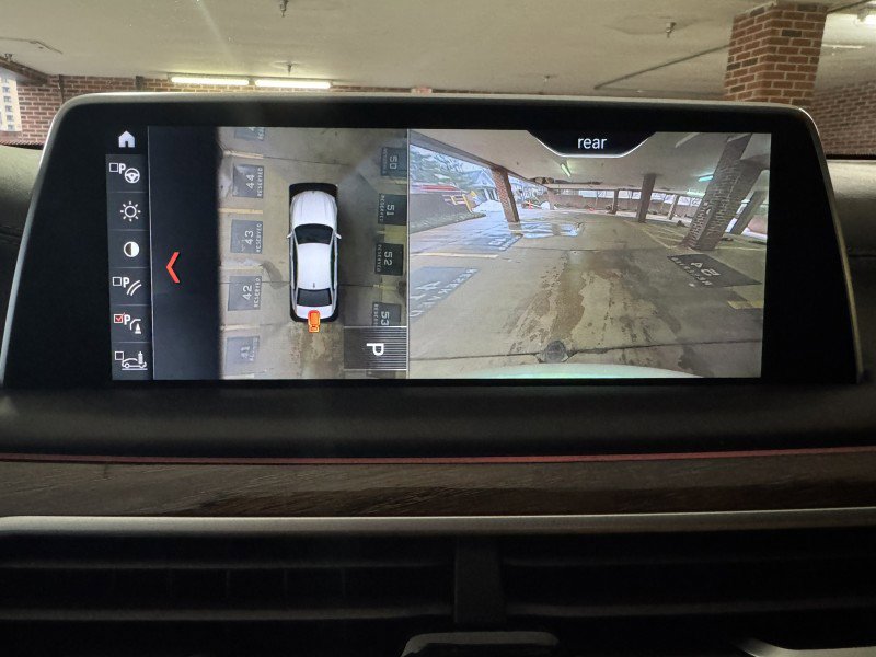 Used 2018 BMW 750i xDrive image 51