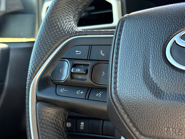 Used 2024 Toyota Tacoma TRD Sport AWD/4WD image 28