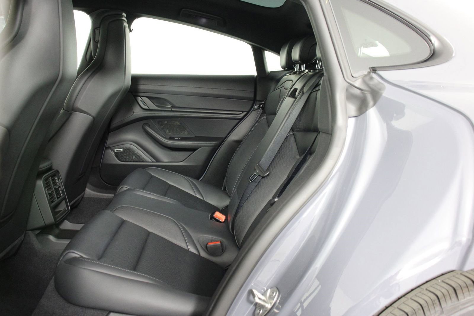 New 2026 Porsche Taycan 4S image 17