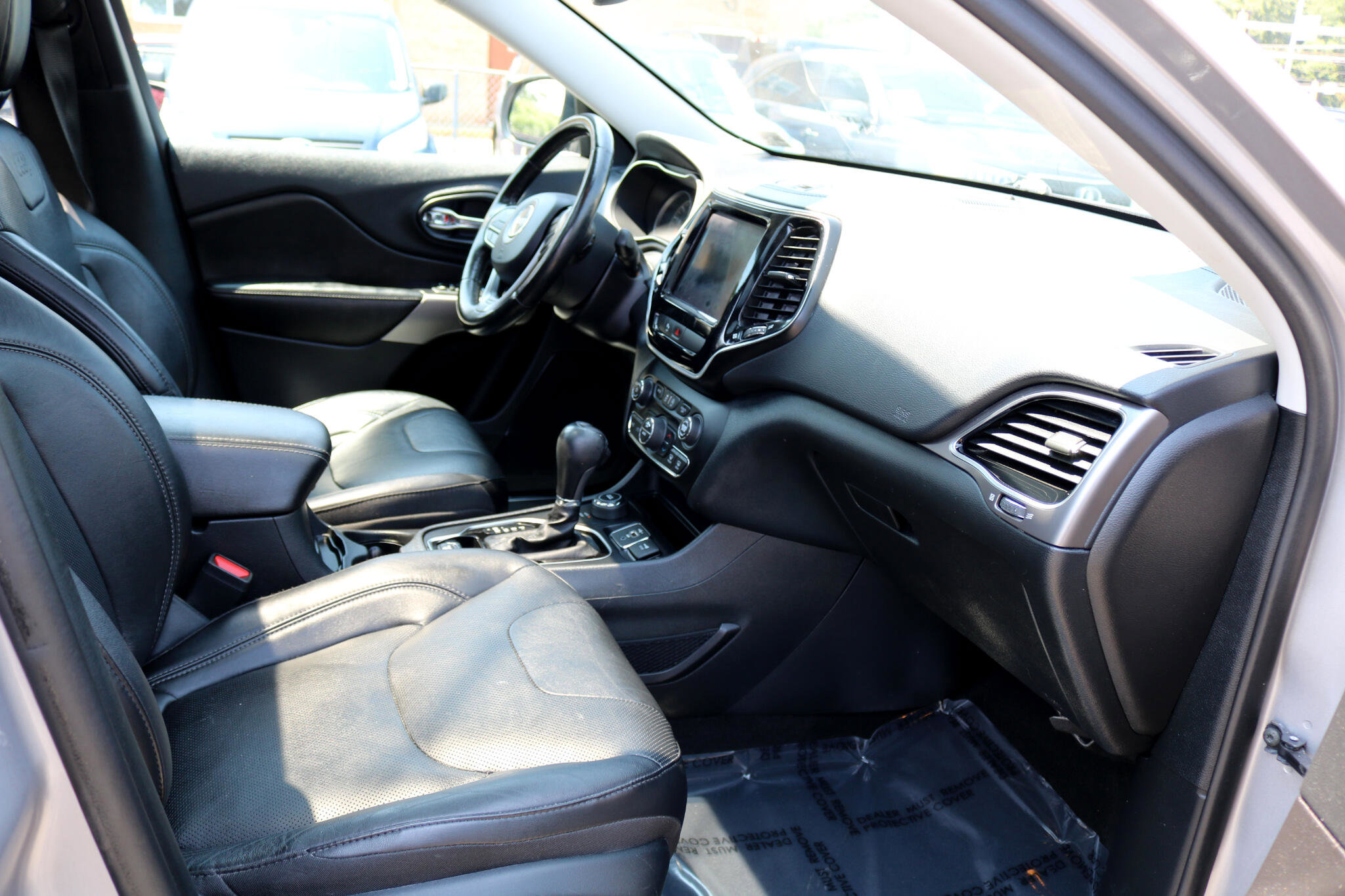 Used 2020 Jeep Cherokee Limited image 52