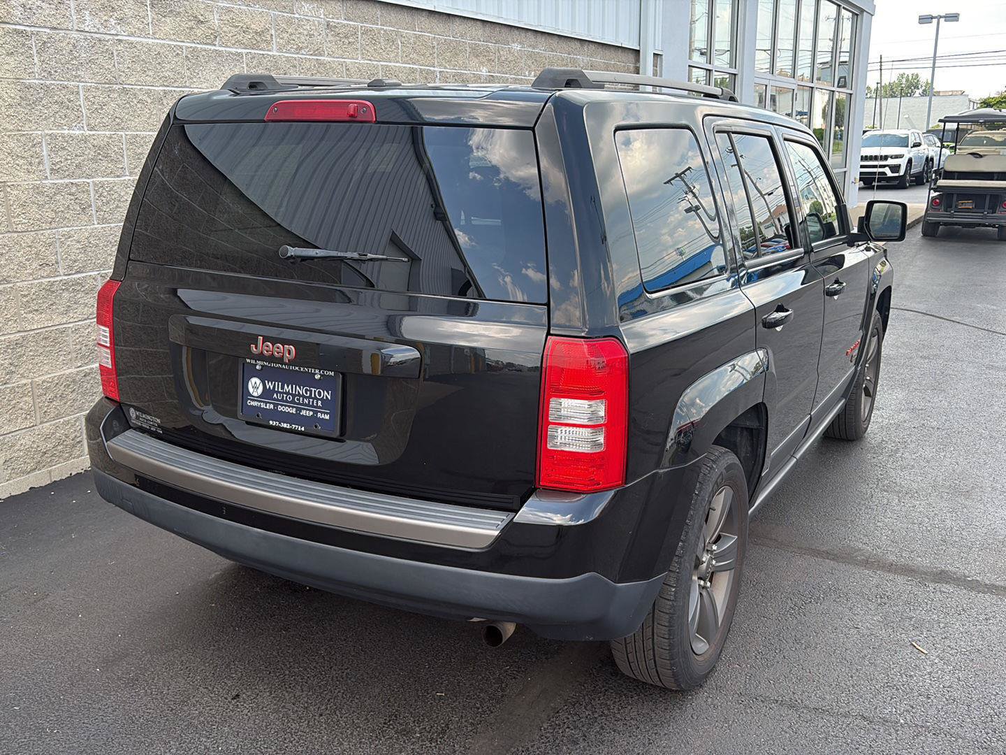 Used 2016 Jeep Patriot 75th Anniversary w/ Power Value Group FWD image 3