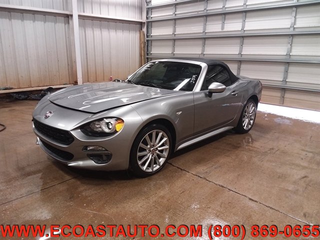 Used 2017 FIAT 124 Spider Lusso RWD image 3