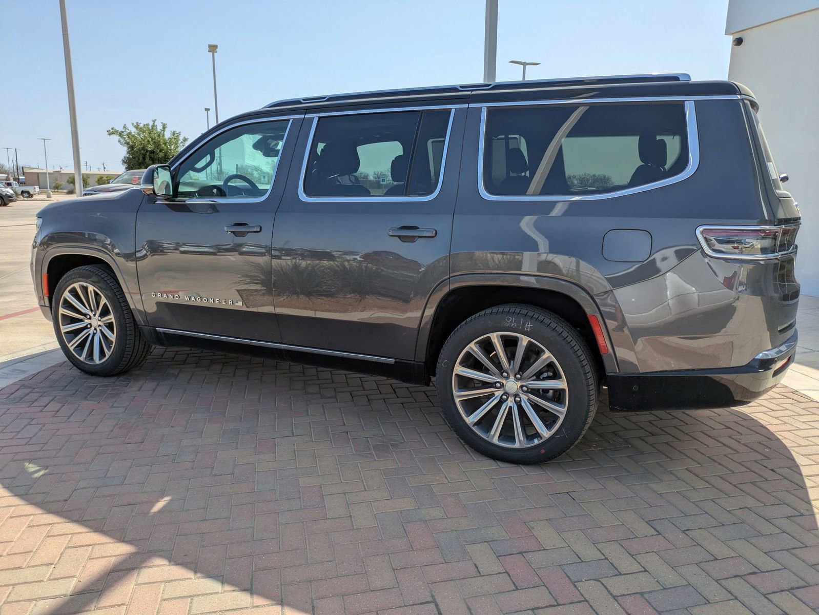 New 2024 Jeep Grand Wagoneer Series I image 6