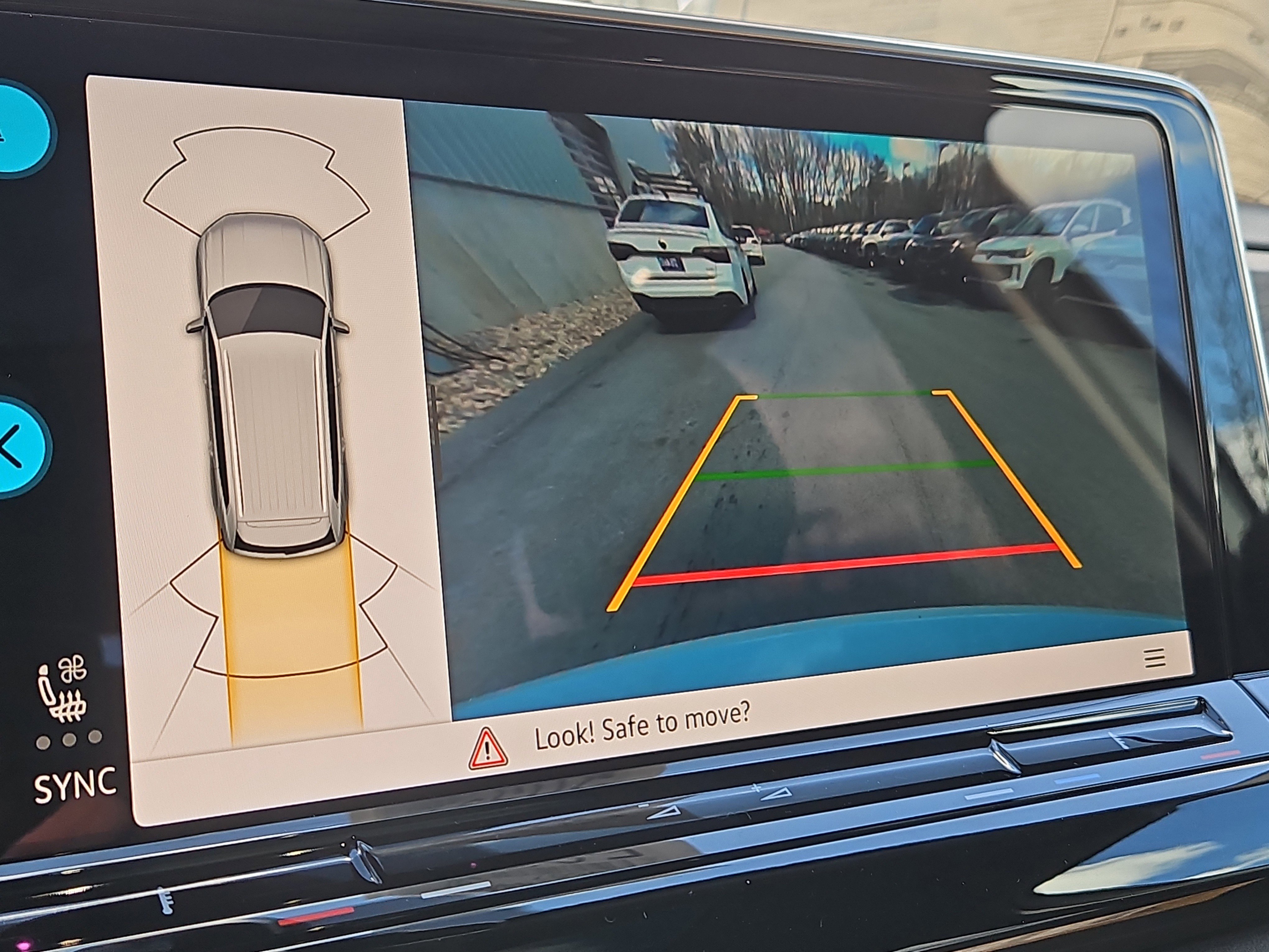 New 2026 Volkswagen Atlas SEL image 9