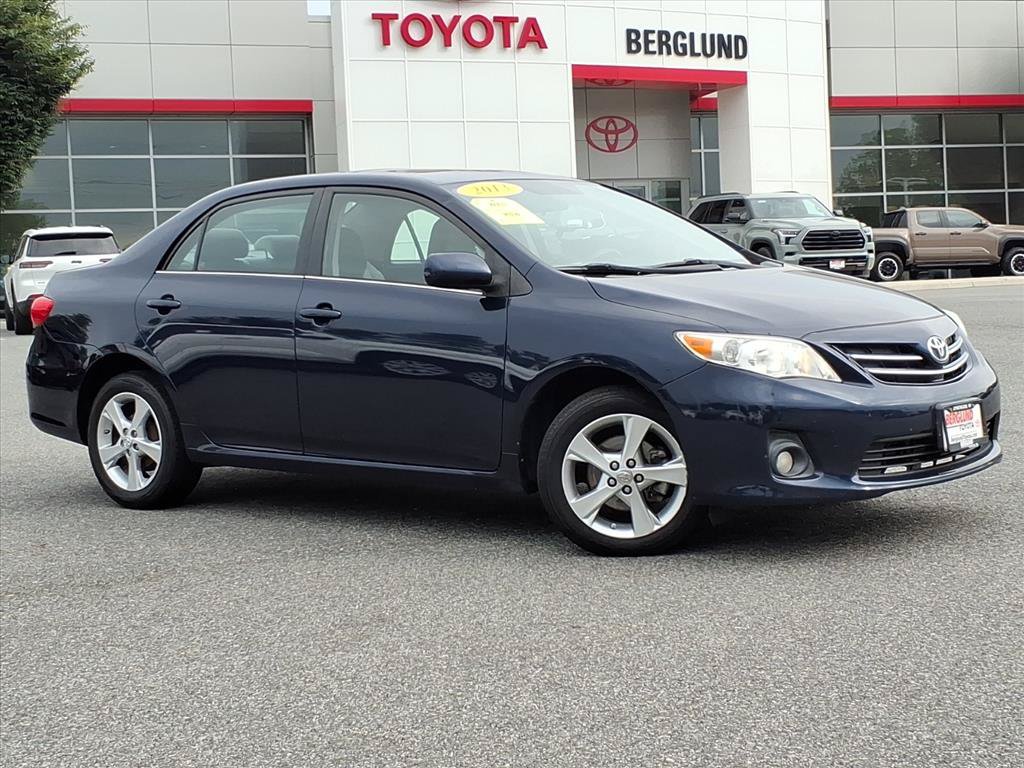 Used 2013 Toyota Corolla LE w/ Premium Pkg FWD image 2