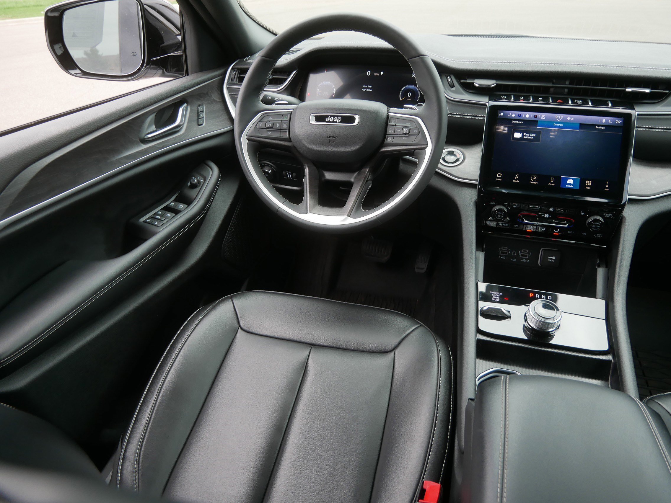 Used 2024 Jeep Grand Cherokee Limited w/ Trailer Tow Package image 9