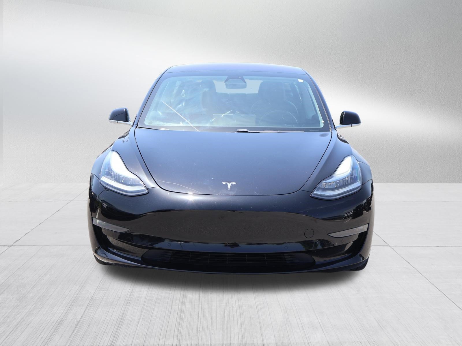 Used 2018 Tesla Model 3 Mid Range RWD image 2