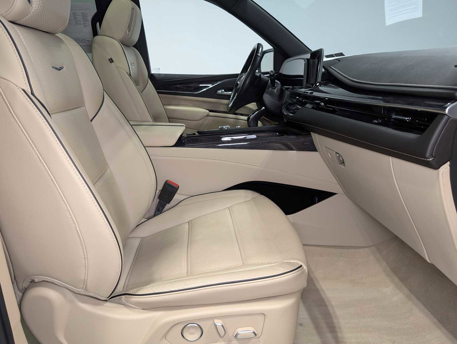 Certified 2021 Cadillac Escalade Premium Luxury image 48