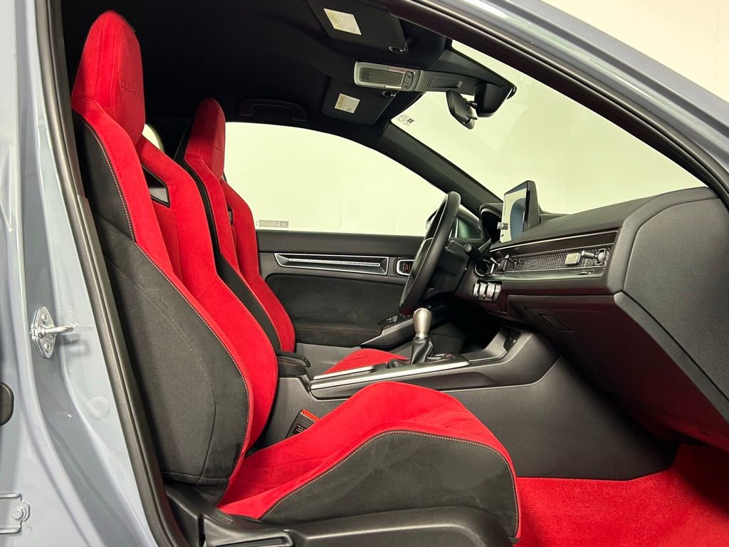 Used 2025 Honda Civic Type R image 12
