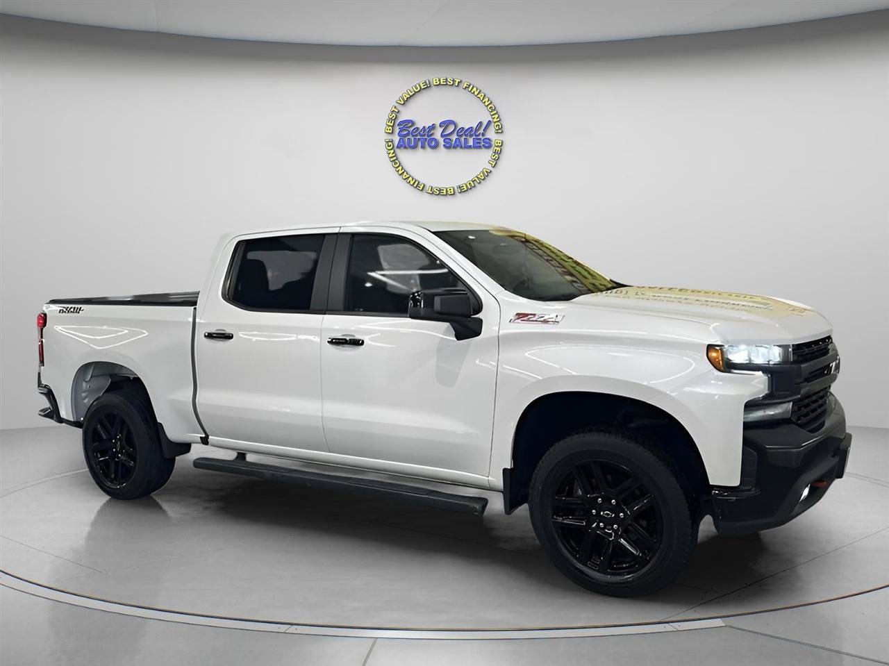 Used 2021 Chevrolet Silverado 1500 LT Trail Boss w/ LPO, Dark Essentials Package AWD/4WD image 8