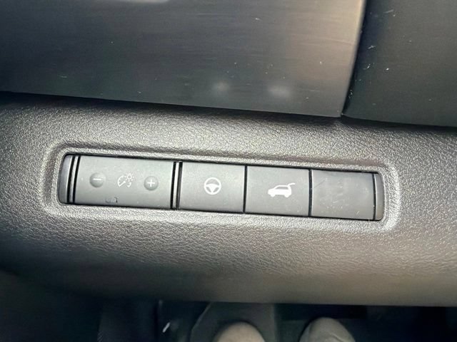 Used 2025 Nissan Pathfinder Rock Creek AWD/4WD image 31