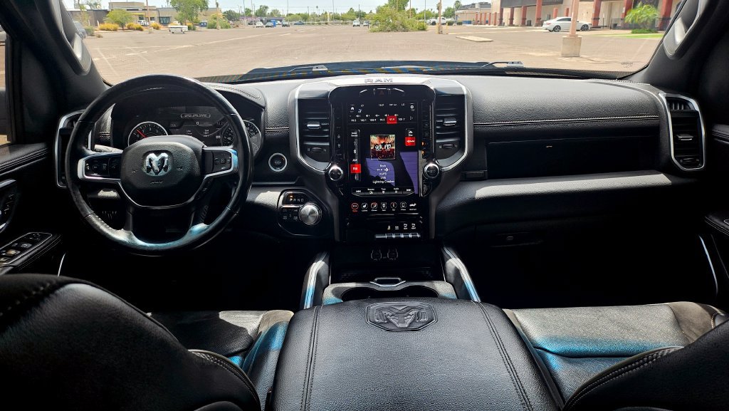 Used 2020 RAM 1500 Laramie w/ Sport Appearance Package AWD/4WD image 30