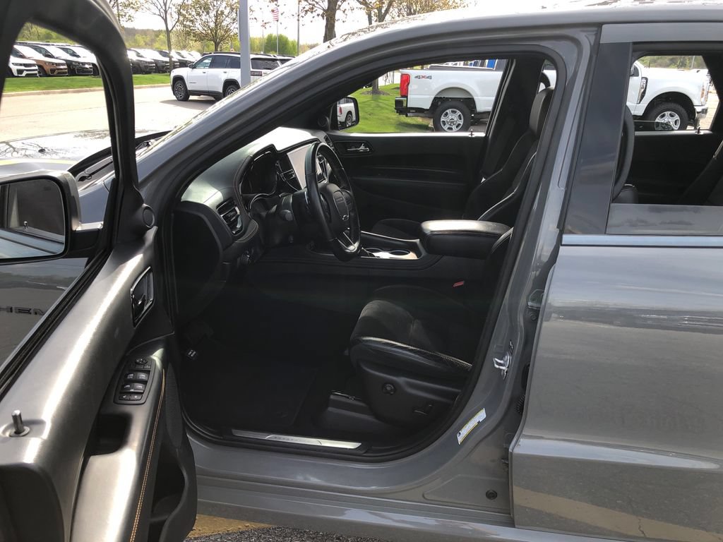 Used 2022 Dodge Durango R/T w/ Quick Order Package 22F AWD/4WD image 18
