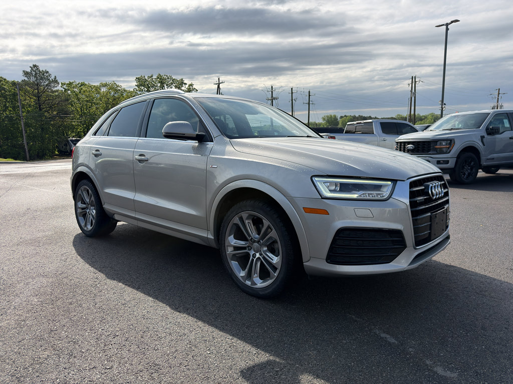 Used 2017 Audi Q3 2.0T Prestige w/ Prestige Package AWD/4WD image 2