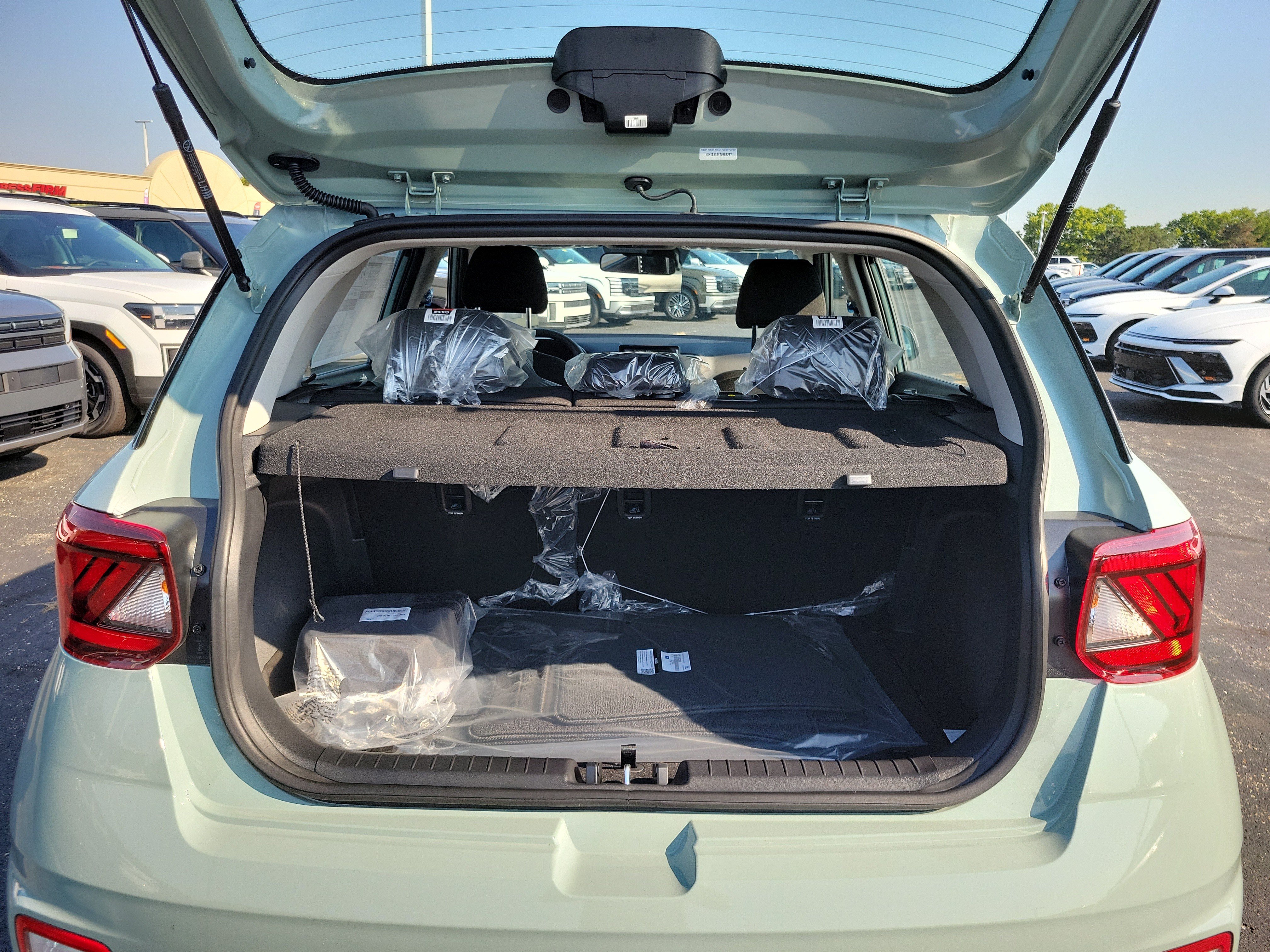 New 2026 Hyundai Venue SE FWD image 5