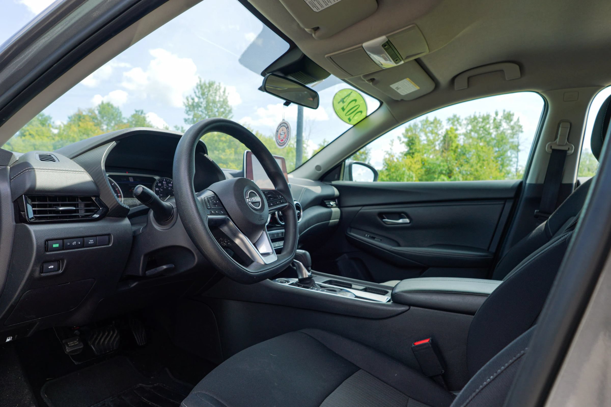 Used 2024 Nissan Sentra SV FWD image 7