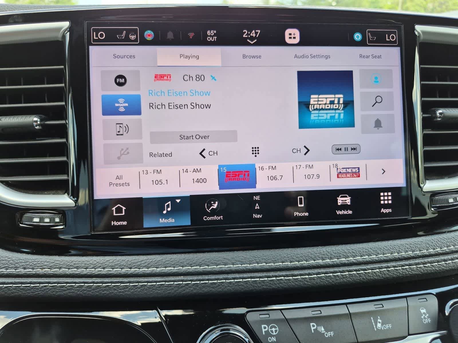 Used 2021 Chrysler Pacifica Touring-L w/ Uconnect Theater Family Group FWD image 31