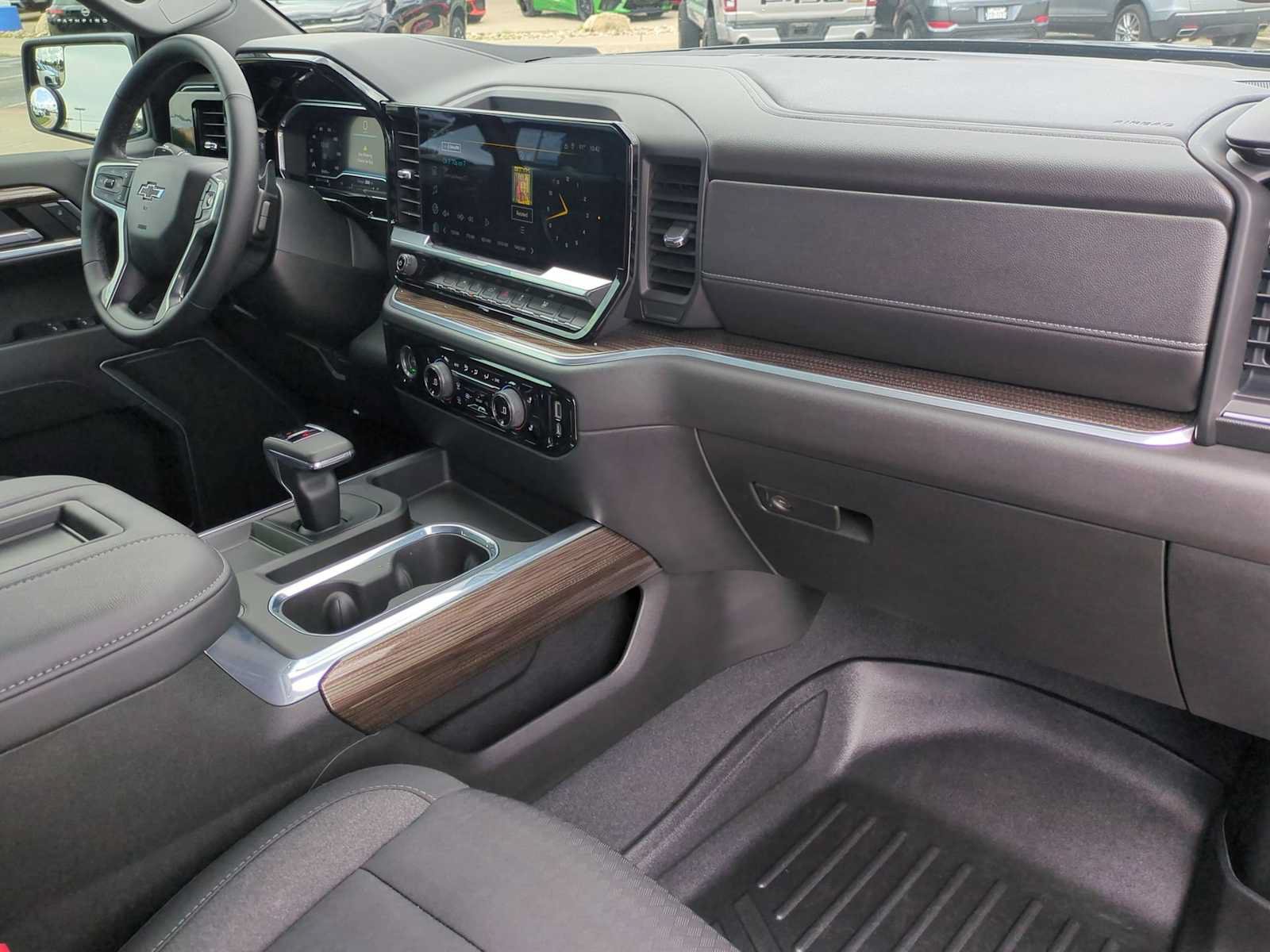 Used 2022 Chevrolet Silverado 1500 RST RWD image 28