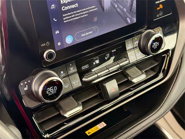 Used 2023 Toyota Highlander L image 14
