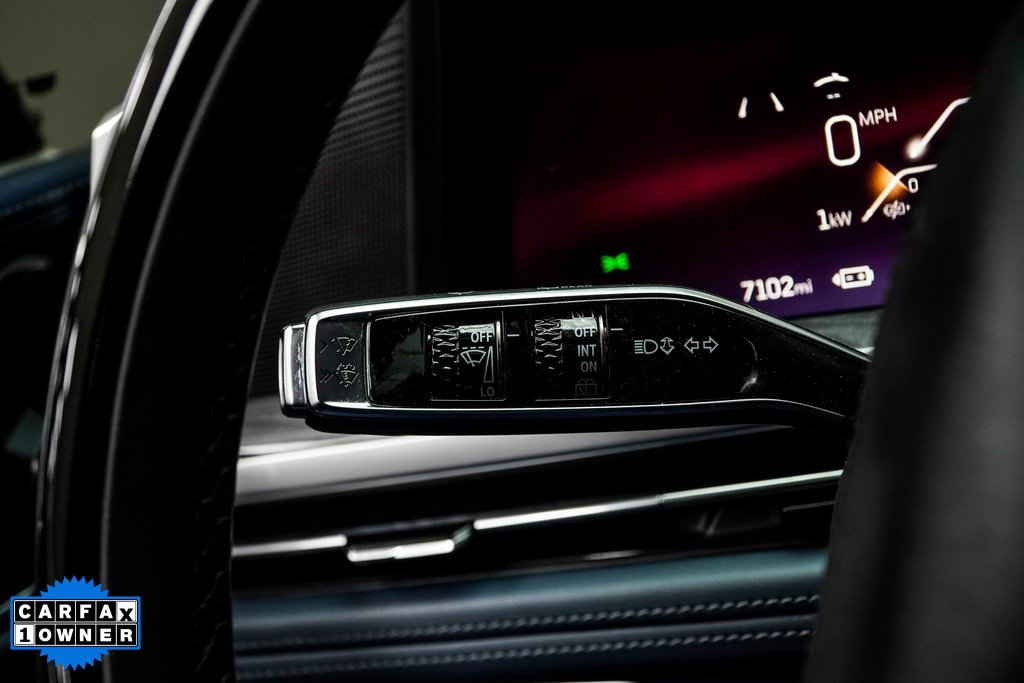 Used 2025 Cadillac Escalade IQ Luxury 2 image 33