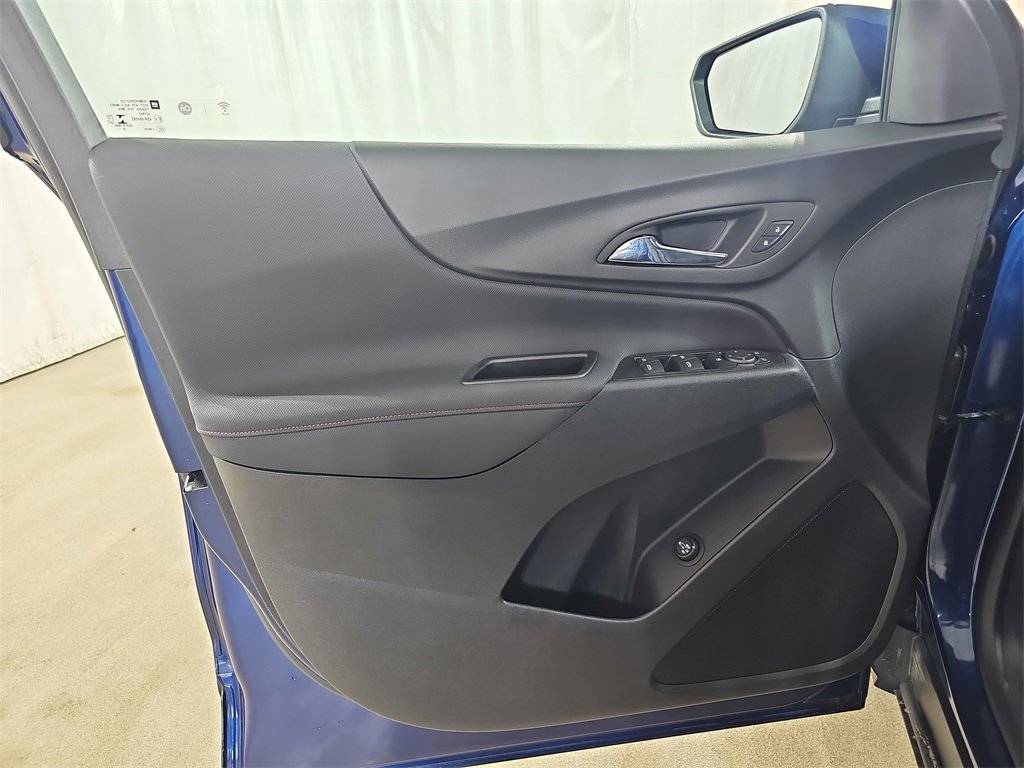 Certified 2023 Chevrolet Equinox RS image 32