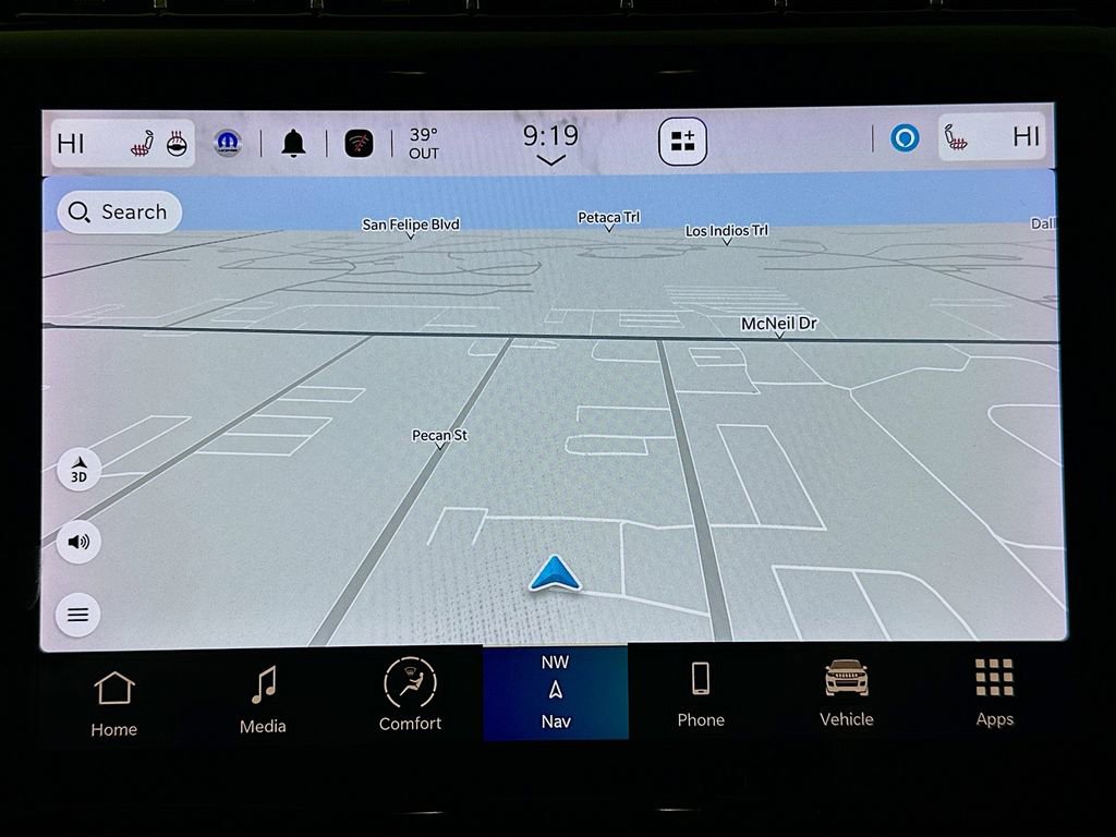 Used 2024 Jeep Grand Cherokee Limited w/ Luxury Tech Group II image 13