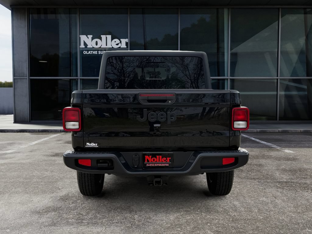 Used 2022 Jeep Gladiator Sport AWD/4WD image 3