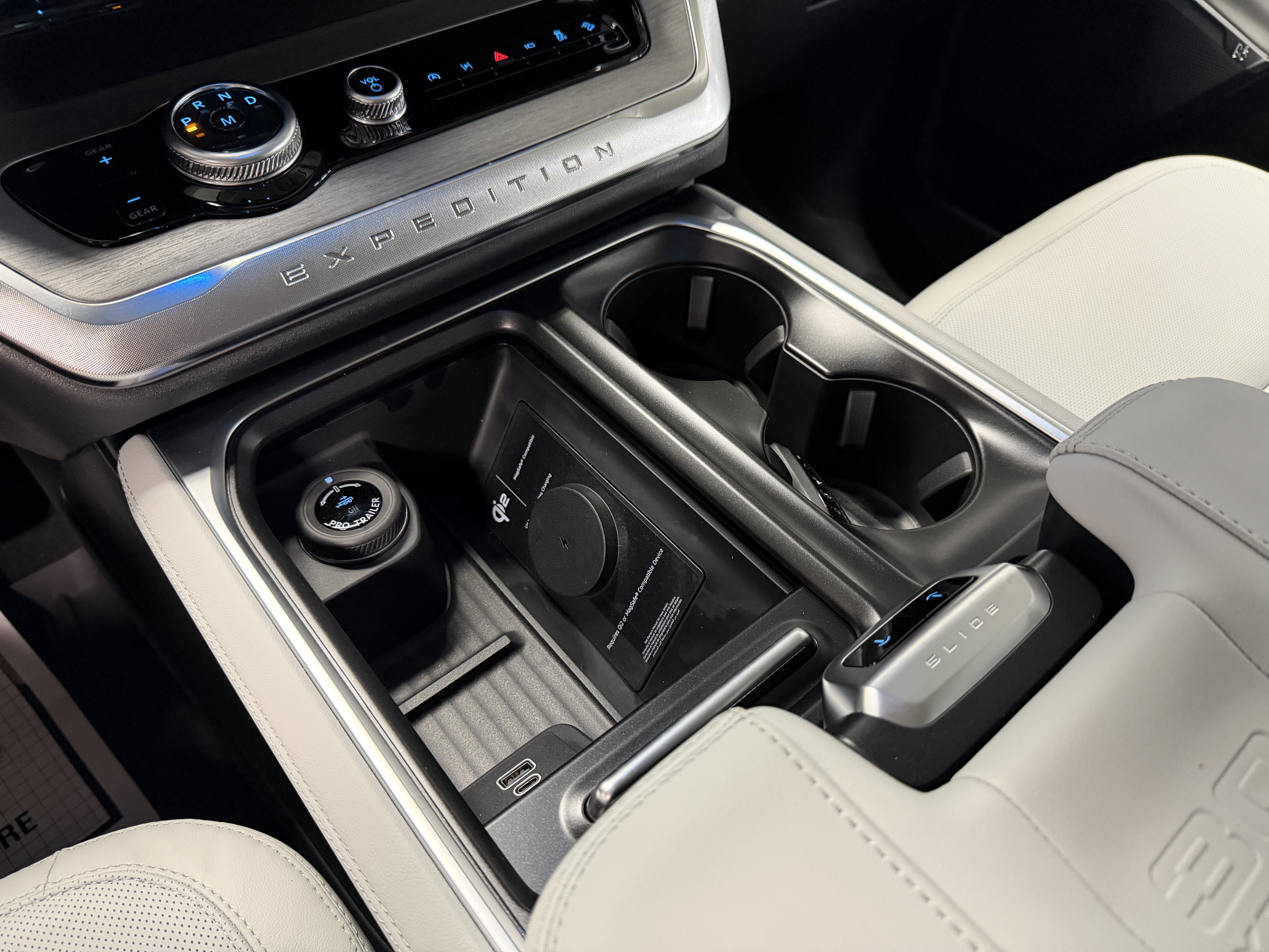 New 2027 Ford Expedition Platinum AWD/4WD image 14