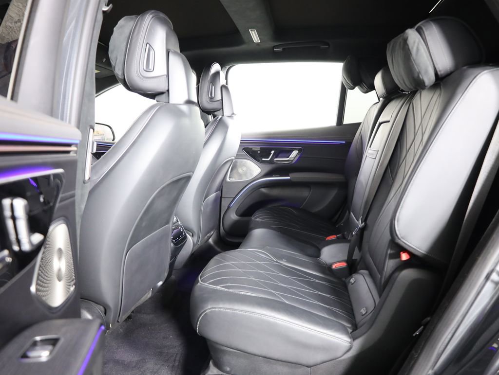 Used 2023 Mercedes-Benz EQS 580 4MATIC SUV w/ Exclusive Trim Package image 44