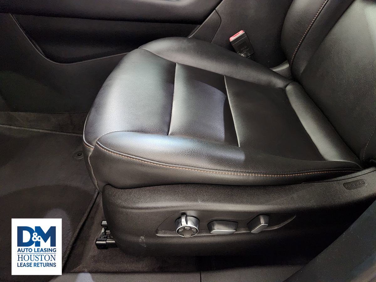 Used 2021 Cadillac XT4 Sport image 33