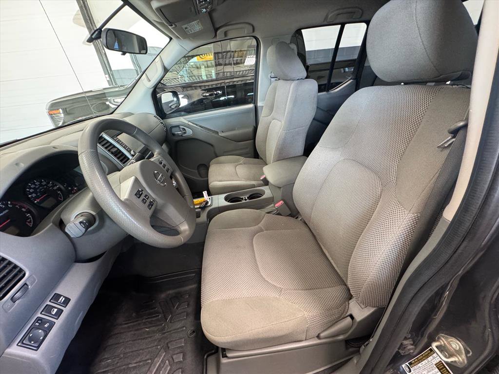Used 2019 Nissan Frontier SV image 19