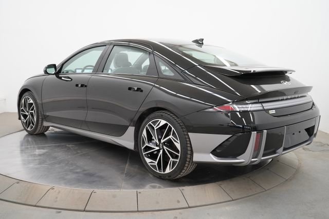 Used 2024 Hyundai Ioniq 6 Limited image 5