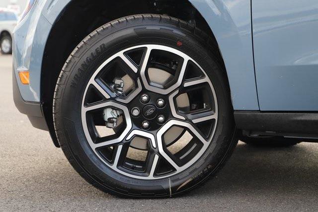 New 2025 Ford Maverick Lariat w/ 4K Tow Package image 2