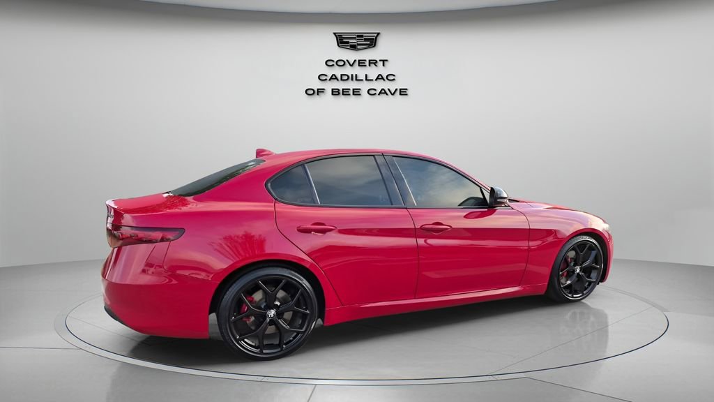 Used 2019 Alfa Romeo Giulia w/ Nero Edizione image 10